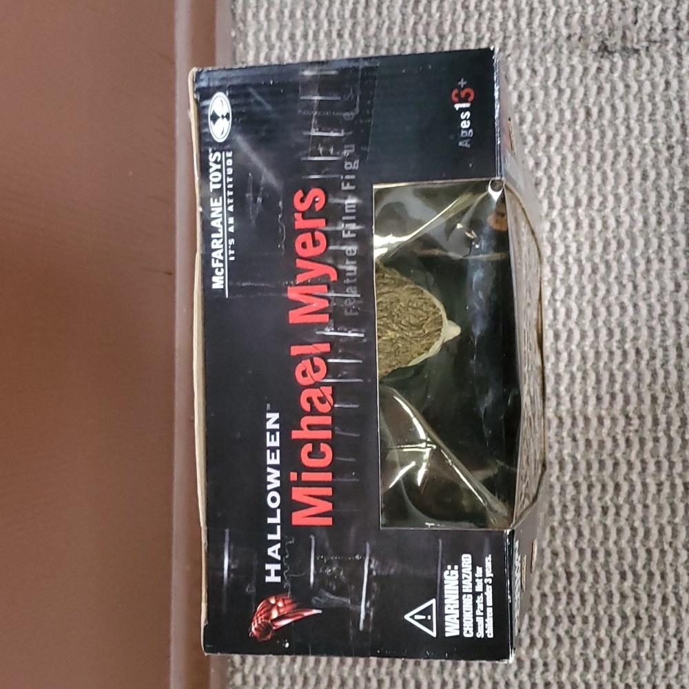 McFarlane Toys Maniacs 18-inch Halloween Michael Myers Vintage Figurine, NIB - Picture 7 of 17